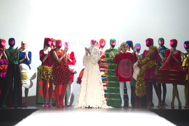 Agatha Ruiz de la Prada mit Models