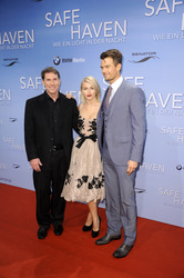 Nicholas Sparks, Julianne Hough, Josh Duhamel