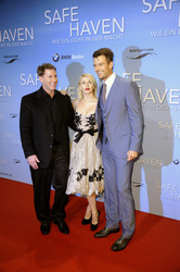 Nicholas Sparks, Julianne Hough, Josh Duhamel