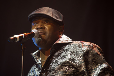 Claude Woods (Earth Wind & Fire Experience feat. Al McKay Allstars)