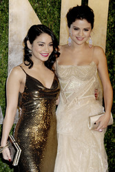 Vanessa Hudgens, Selena Gomez