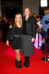 Iris Mareike Steen und Eva Mona Rodekirchen