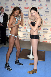 Wiegen zum Sat.1 Promiboxen, Düsseldorf