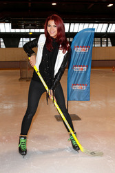 'Wir gegen Dir - On ice!' Eishockeyspiel, Berlin