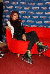 'Wir gegen Dir - On ice!' Eishockeyspiel, Berlin