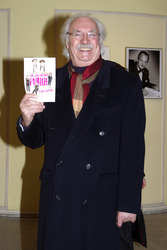 'Eine ganz normale Familie' Theaterpremiere, Berlin