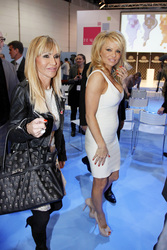 Pamela Anderson auf der Beauty Messe Düsseldorf