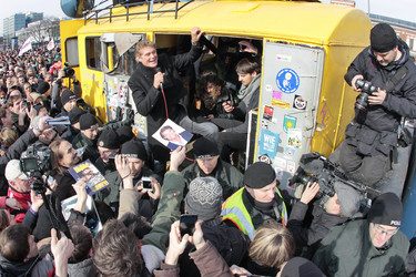 David Hasselhoff protestiert gegen Abbau der Berliner Mauer
