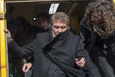 David Hasselhoff protestiert gegen Abbau der Berliner Mauer