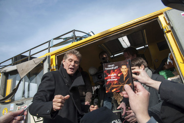 David Hasselhoff protestiert gegen Abbau der Berliner Mauer