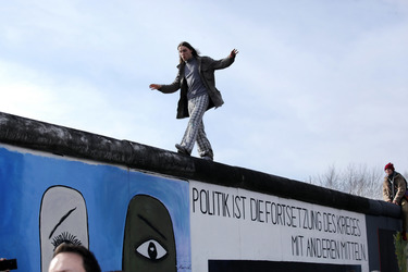 David Hasselhoff protestiert gegen Abbau der Berliner Mauer