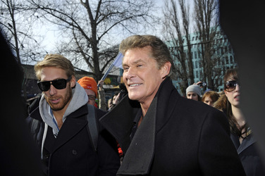 David Hasselhoff protestiert gegen Abbau der Berliner Mauer