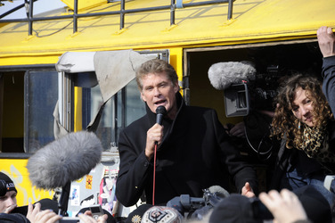 David Hasselhoff protestiert gegen Abbau der Berliner Mauer