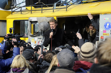 David Hasselhoff protestiert gegen Abbau der Berliner Mauer