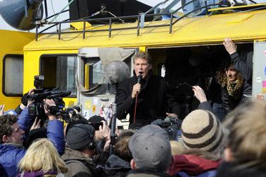 David Hasselhoff protestiert gegen Abbau der Berliner Mauer
