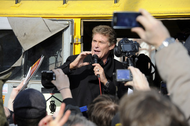 David Hasselhoff protestiert gegen Abbau der Berliner Mauer