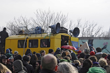 David Hasselhoff protestiert gegen Abbau der Berliner Mauer