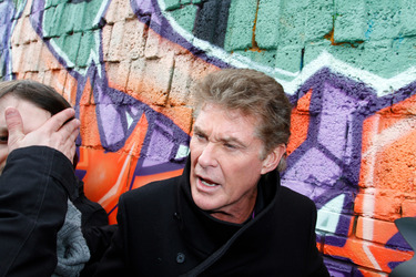 David Hasselhoff protestiert gegen Abbau der Berliner Mauer