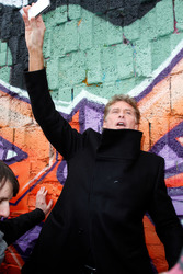 David Hasselhoff protestiert gegen Abbau der Berliner Mauer