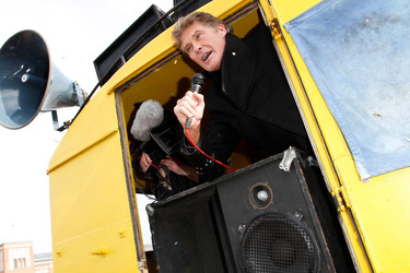 David Hasselhoff protestiert gegen Abbau der Berliner Mauer