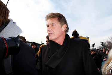 David Hasselhoff protestiert gegen Abbau der Berliner Mauer