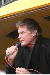 David Hasselhoff protestiert gegen Abbau der Berliner Mauer