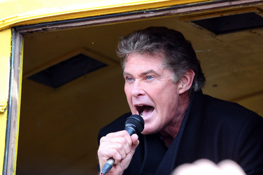 David Hasselhoff protestiert gegen Abbau der Berliner Mauer