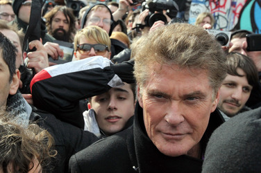 David Hasselhoff protestiert gegen Abbau der Berliner Mauer