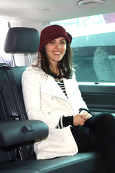 Ankunft von Katie Melua am Flughafen, Berlin