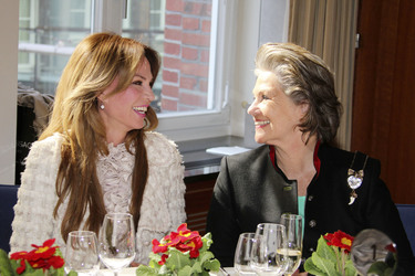 Rosalie van Breemen, Hannelore Lay