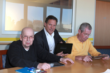 Tablet-PC Übergabe an Senioreneinrichtung, Hamburg