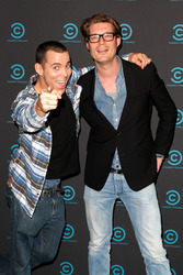 Steve-O / Stephen Glover, Maurice Hols
