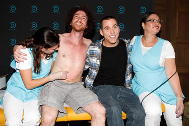 Steve-O / Stephen Glover mit Gisele Binkowski, Filippo Serra und Rosangela Perez