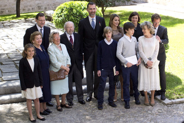 Mariano Rajoy, Jose Miguel Caballero Bonald mit Familienmitgliedern, Felipe von Spanien und Letizia von Spanien