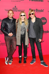 Uwe Hassbecker, Anna Loos, Ritchie Barton (Silly)