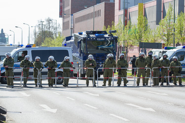 Protestaktion gegen Aufmarsch von Neonazis am 1. Mai, Berlin
