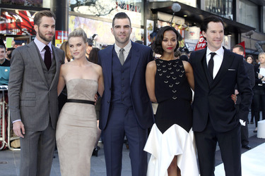 Chris Pine, Alice Eve, Zachary Quinto, Zoe Saldana, Benedict Cumberbatch