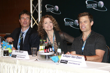 Patrick Muldoon, Dina Meyer, Casper Van Dien