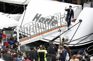 'Skiptrace' Photocall, Cannes 2013