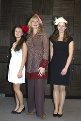 Ladies Day und Oleander-Rennen in Hoppegarten Photocall, Berlin