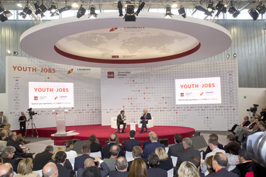 'Laureate Summit on Youth and Jobs' Podiumsdiskussion, Madrid