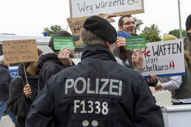 Polizei-Demonstration gegen das Pfefferspray-Verbot, Berlin