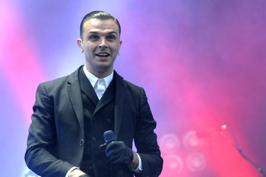 Theo Hutchcraft (Hurts)