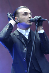 Theo Hutchcraft (Hurts)