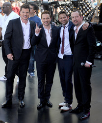Nick Lachey, Drew Lachey, Jeff Timmons, Justin Jeffre (98 Degrees)