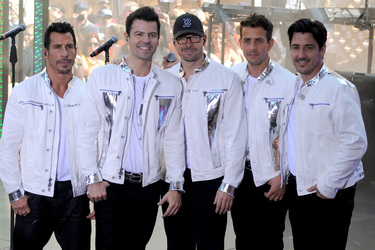 Danny Wood, Jordan Knight, Donnie Wahlberg, Joey McIntyre, Jonathan Knight (New Kids on the Block)