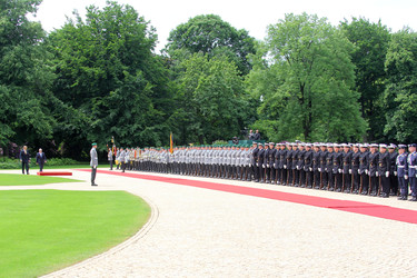 Ministerpräsident Gauck empfängt das niederländische Königspaar, Berlin