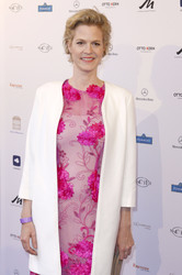 Weltpremiere der Fashion Show von Glammy Lady, Köln