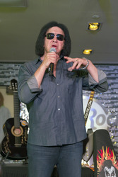 Gene Simmons im Hard Rock Cafe, Berlin
