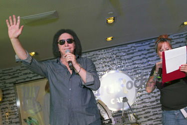 Gene Simmons im Hard Rock Cafe, Berlin